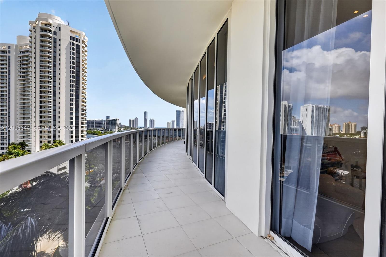 4100 Island Blvd #904 Aventura, FL 33160