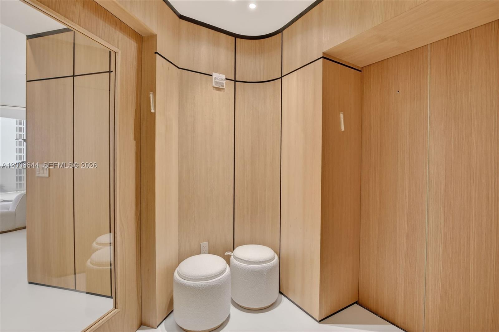 4100 Island Blvd #904 Aventura, FL 33160