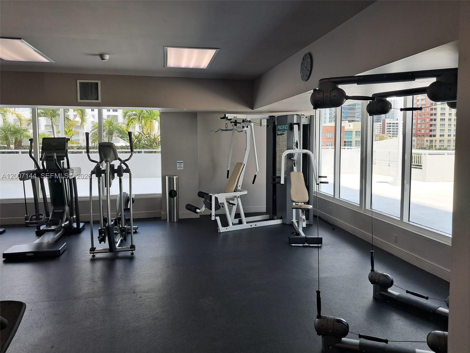 image 1800 Biscayne Plaza9