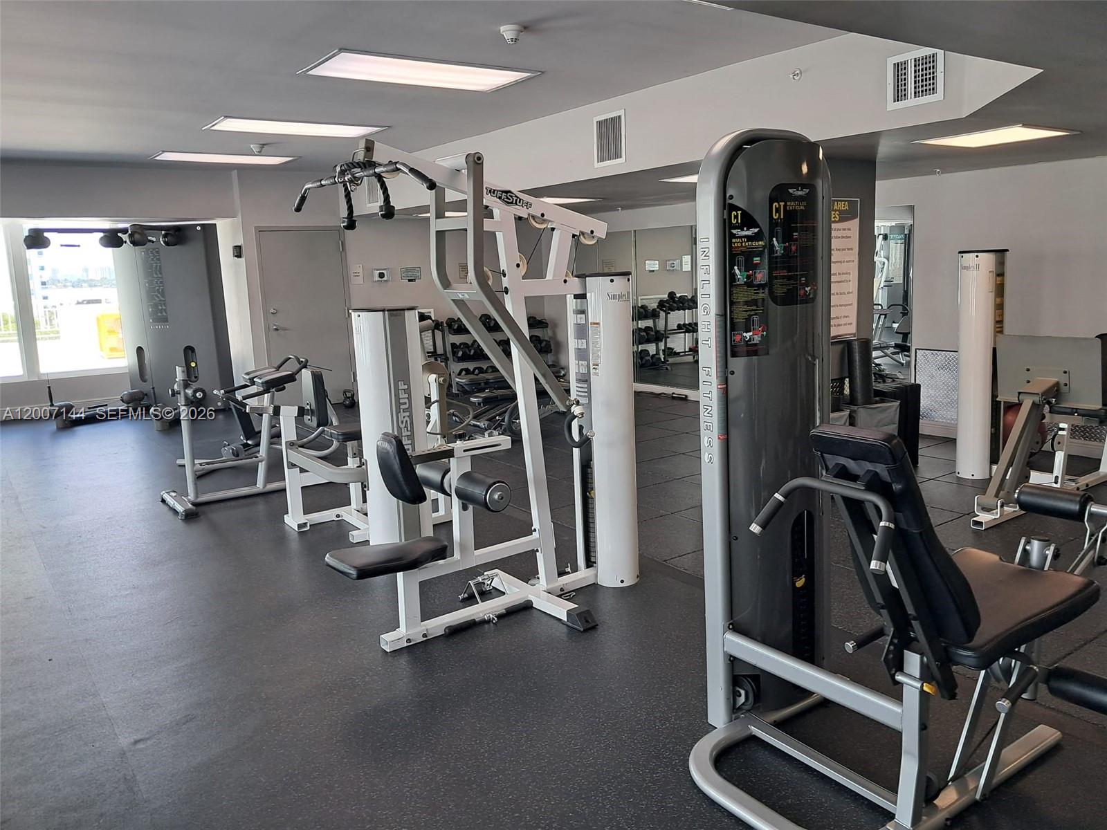 image 1800 Biscayne Plaza10