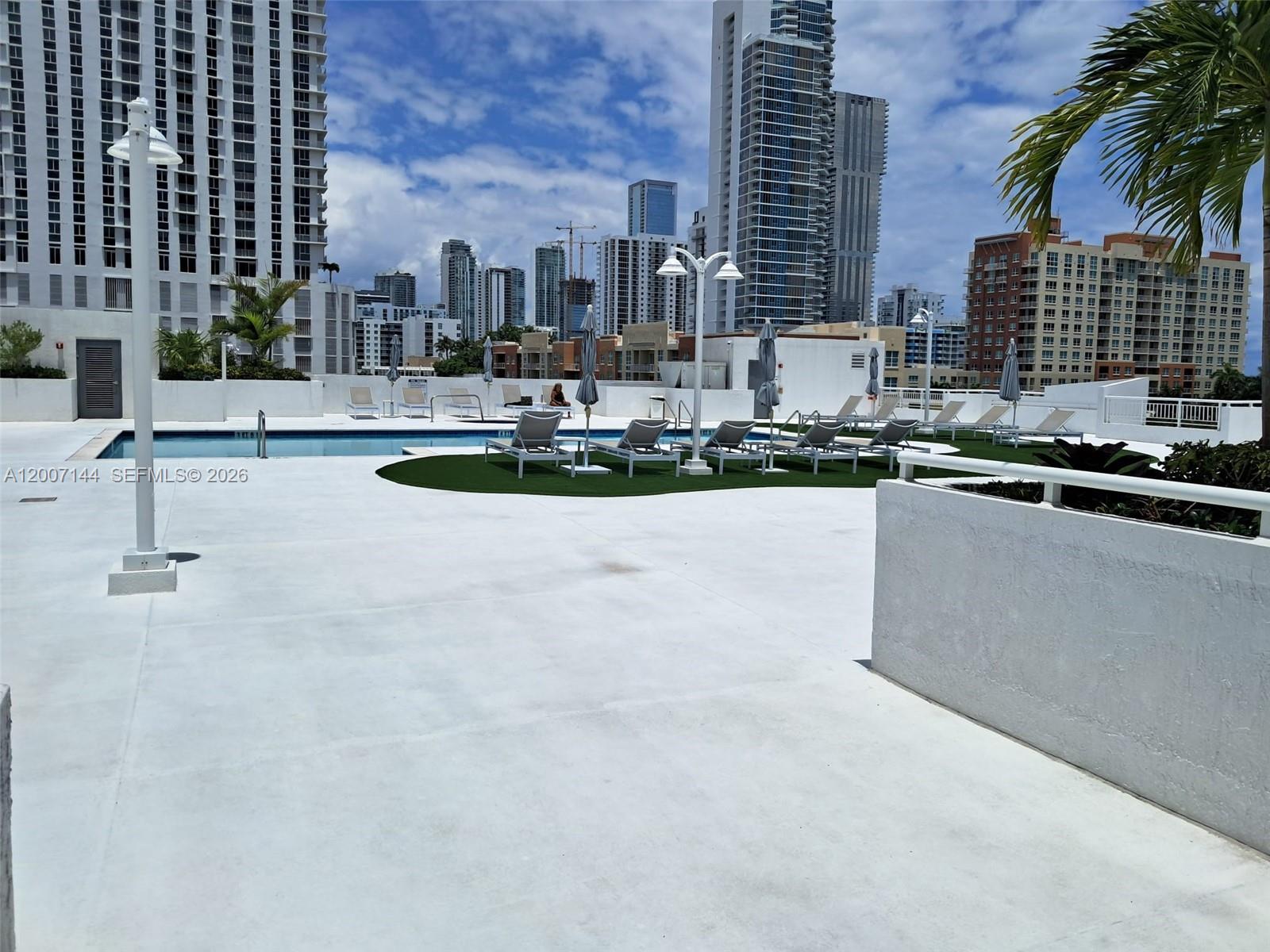 image 1800 Biscayne Plaza7