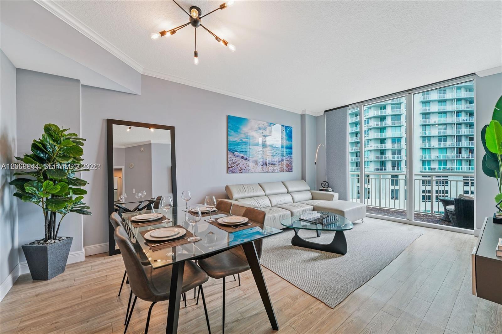 image Cite on the Bay East8