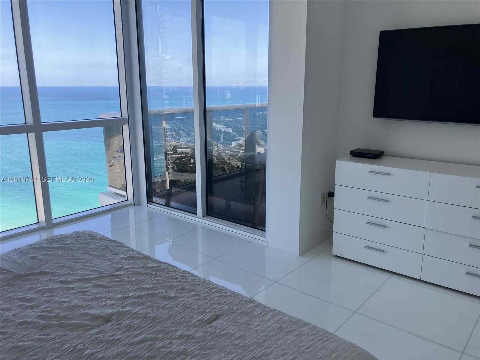 image Trump Royale19