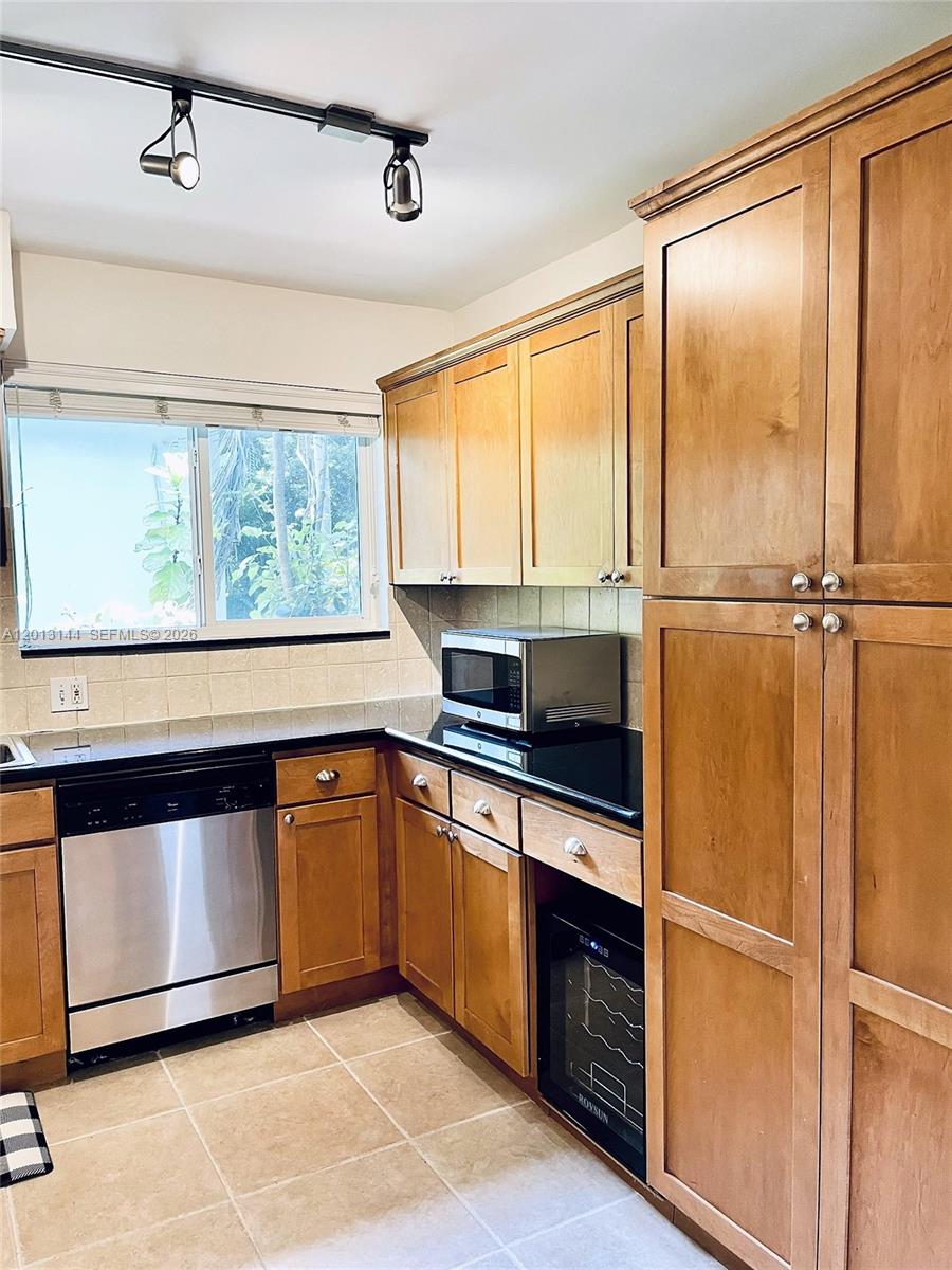 813 Angelo Ave Coral Gables, FL 33134