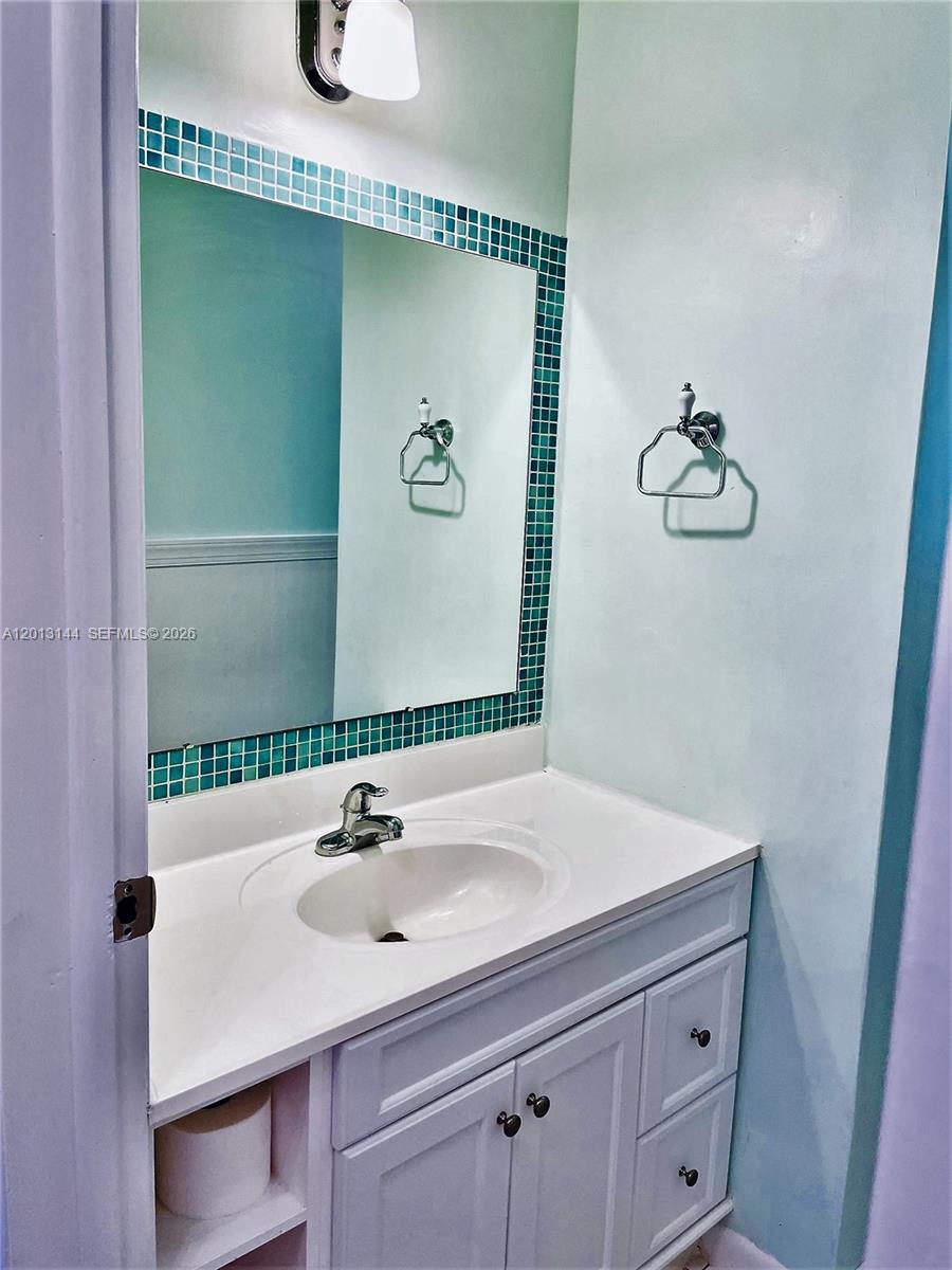 813 Angelo Ave Coral Gables, FL 33134