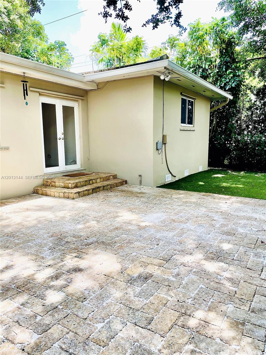813 Angelo Ave Coral Gables, FL 33134