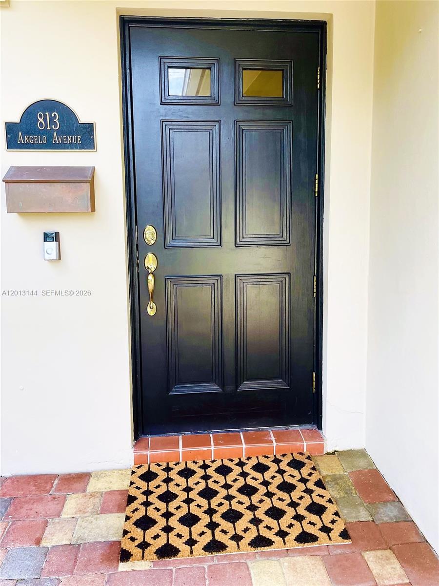 813 Angelo Ave Coral Gables, FL 33134