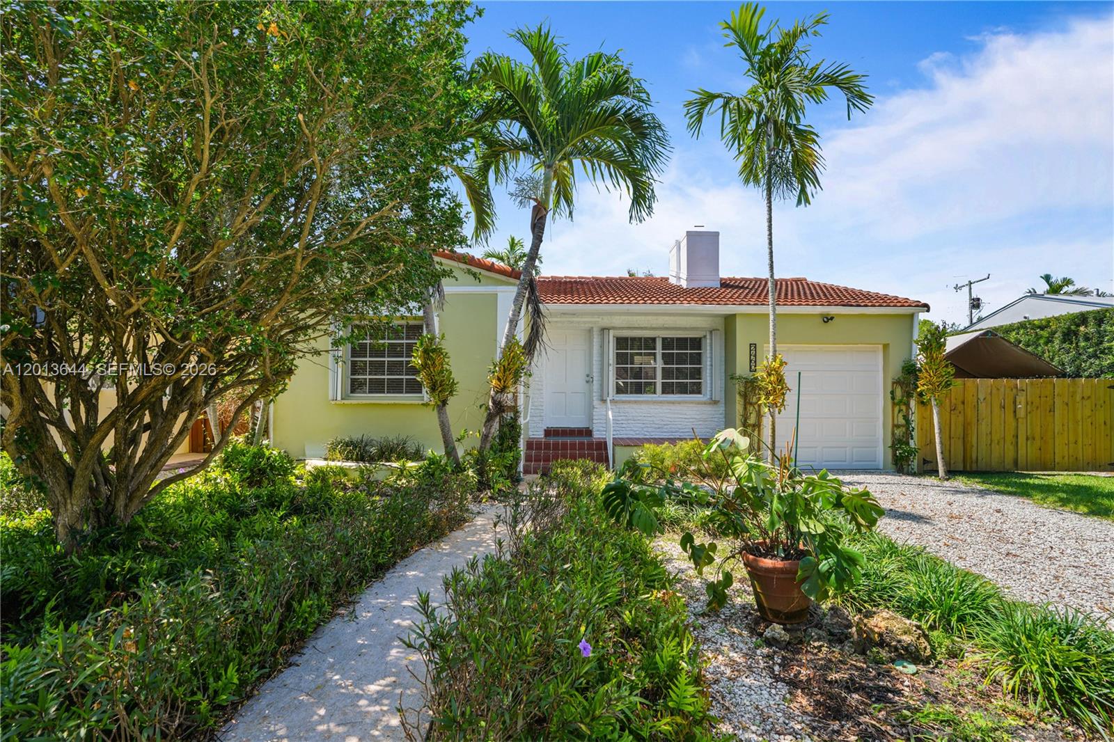 2460 SW 24th St