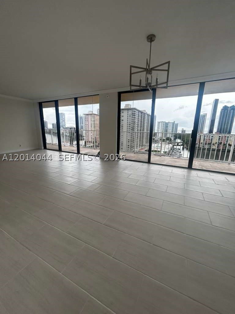 image Winston Towers 70026