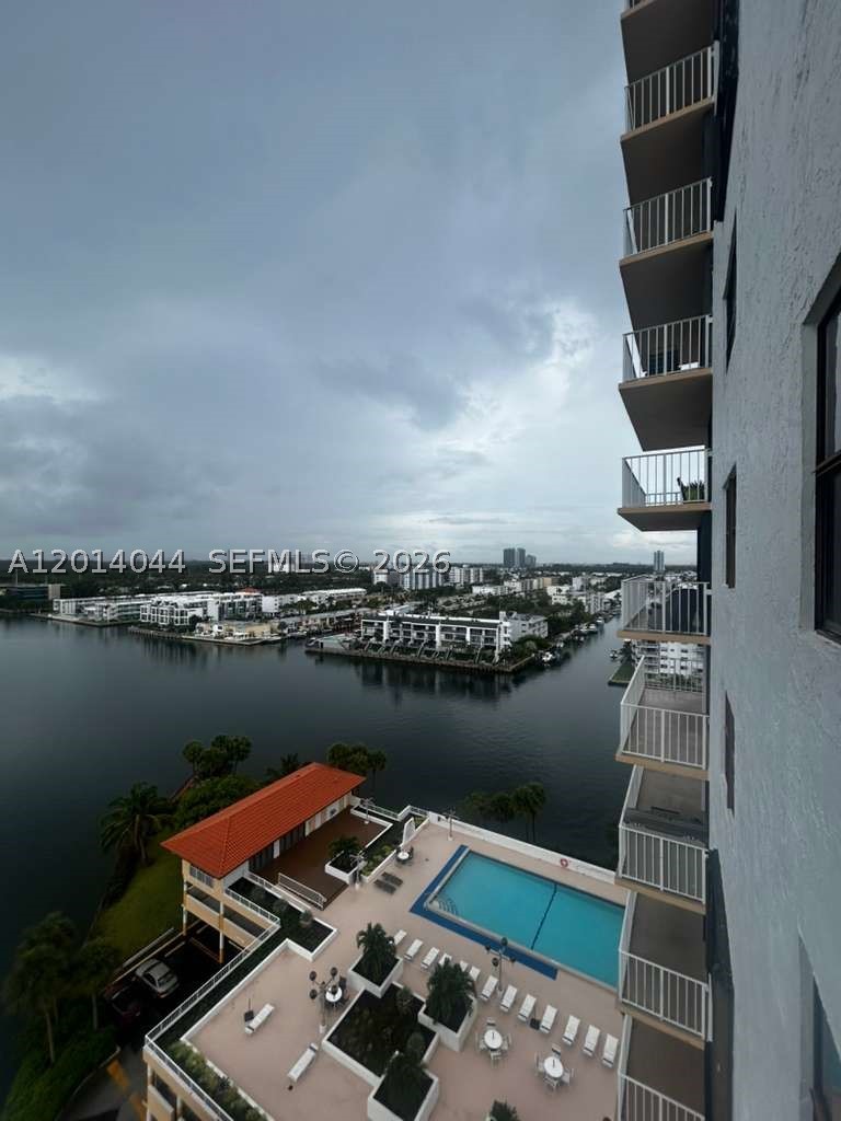 image Winston Towers 70028