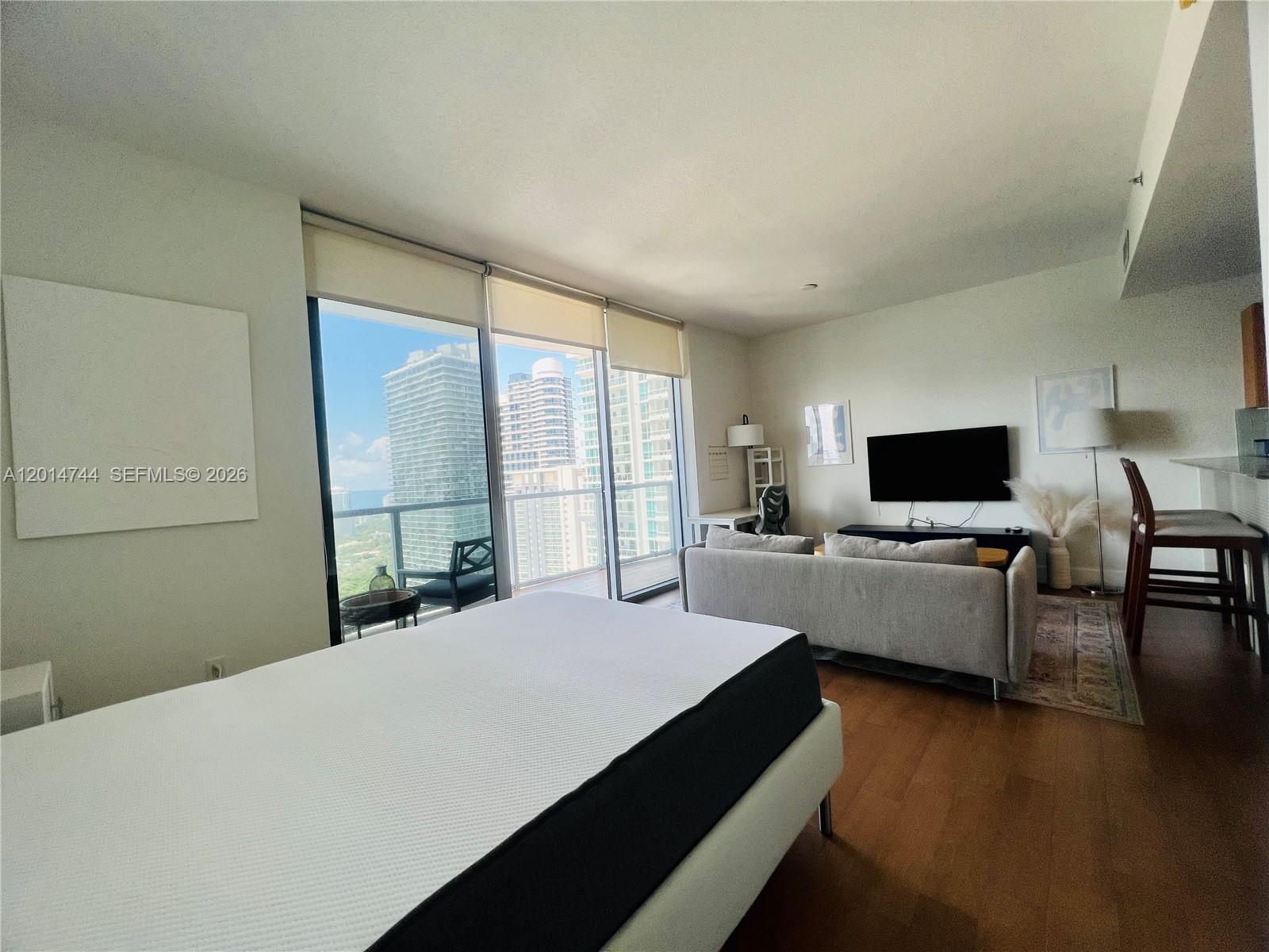 image 1060 Brickell - 106014