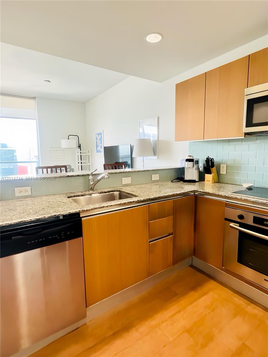 image 1060 Brickell - 10601