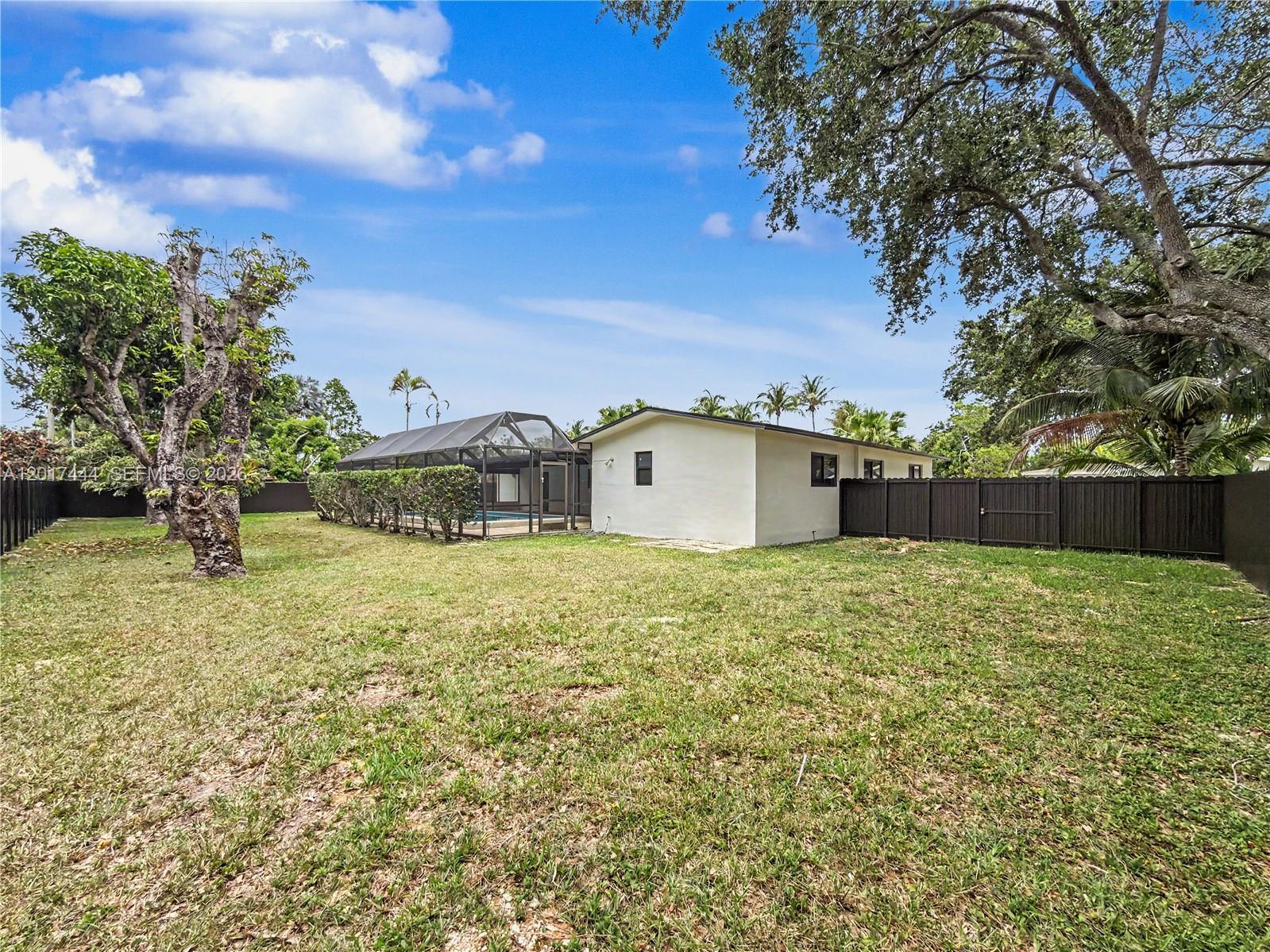 8340 SW 154th Ter Palmetto Bay, FL 33157