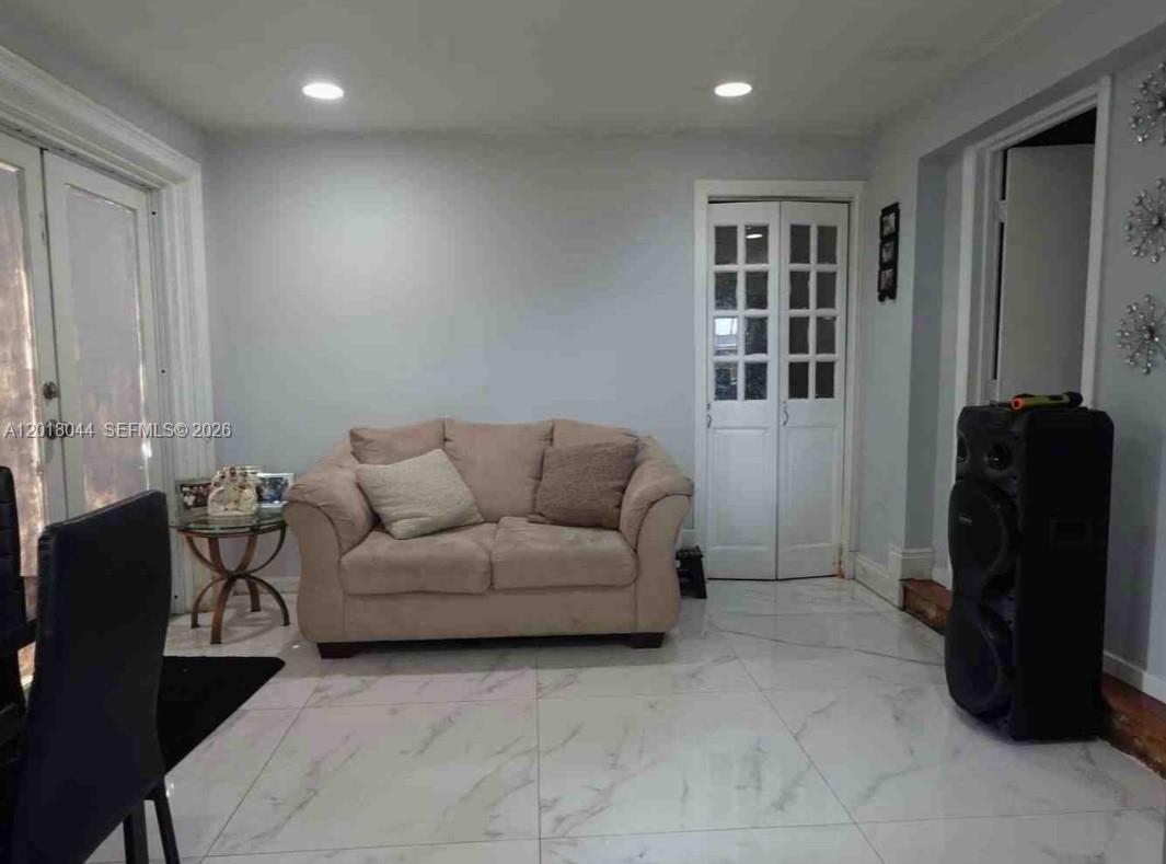 9260 SW 164th St Palmetto Bay, FL 33157