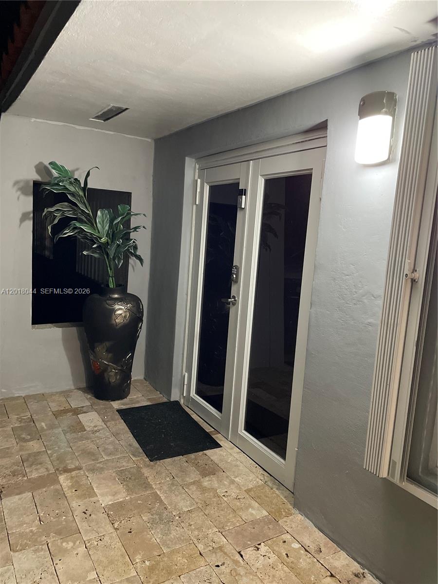 9260 SW 164th St Palmetto Bay, FL 33157