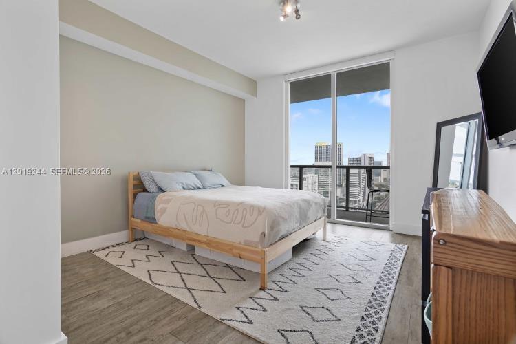 image Axis on Brickell South12