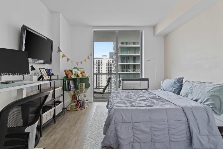 image Axis on Brickell South20