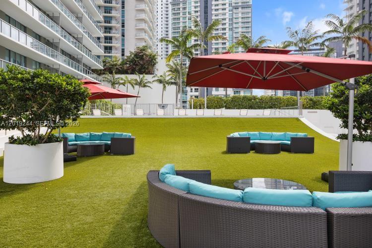image Axis on Brickell South36