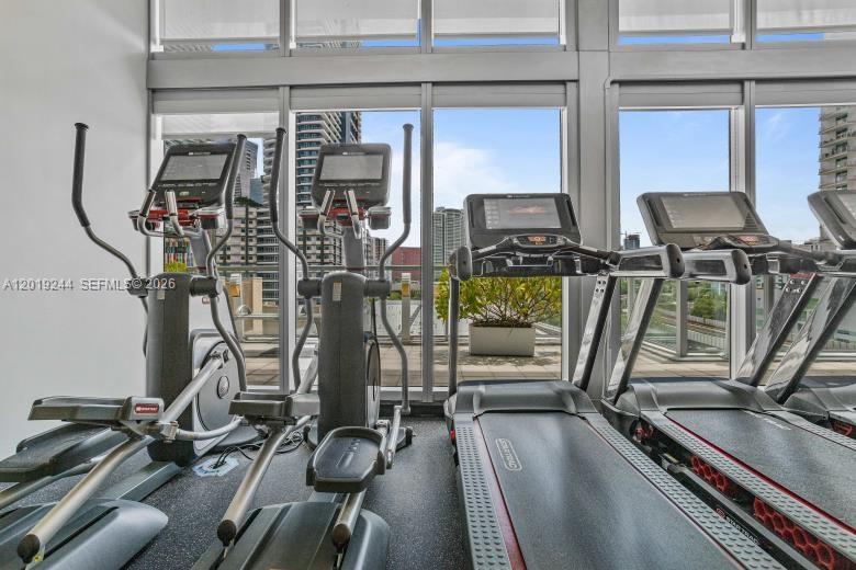 image Axis on Brickell South38