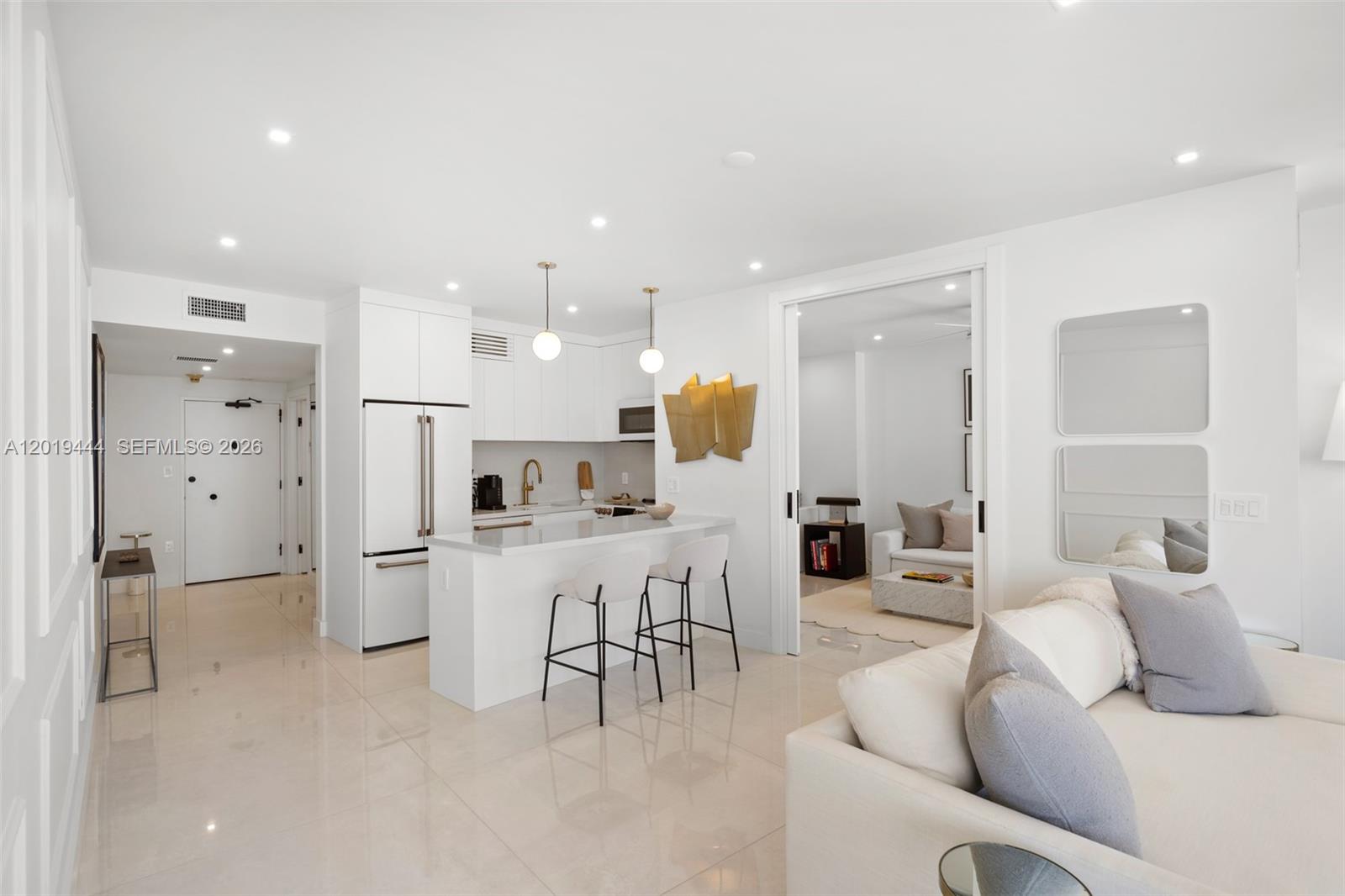 5255 Collins Ave #8F Miami Beach, FL 33140