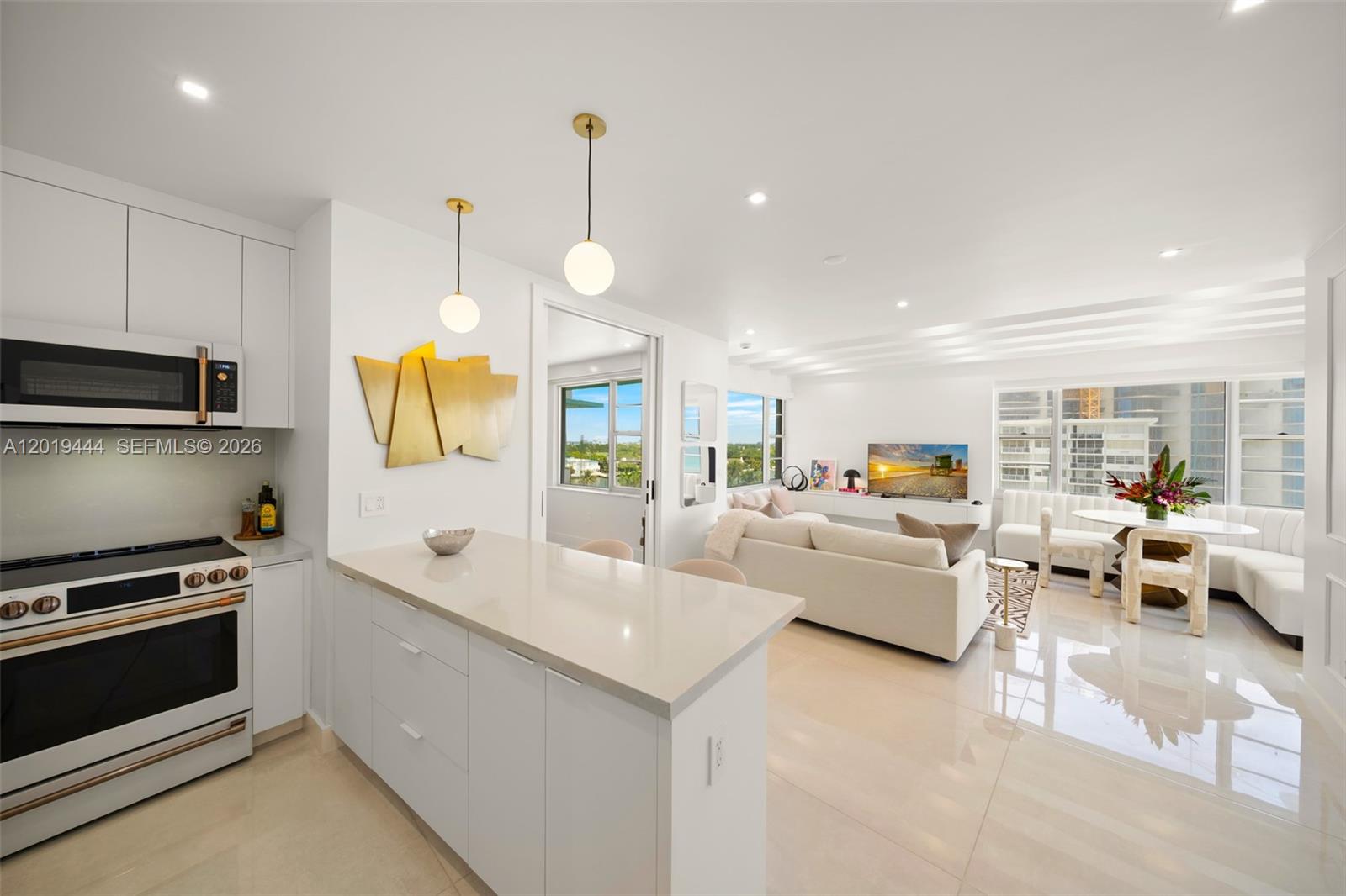 5255 Collins Ave #8F Miami Beach, FL 33140