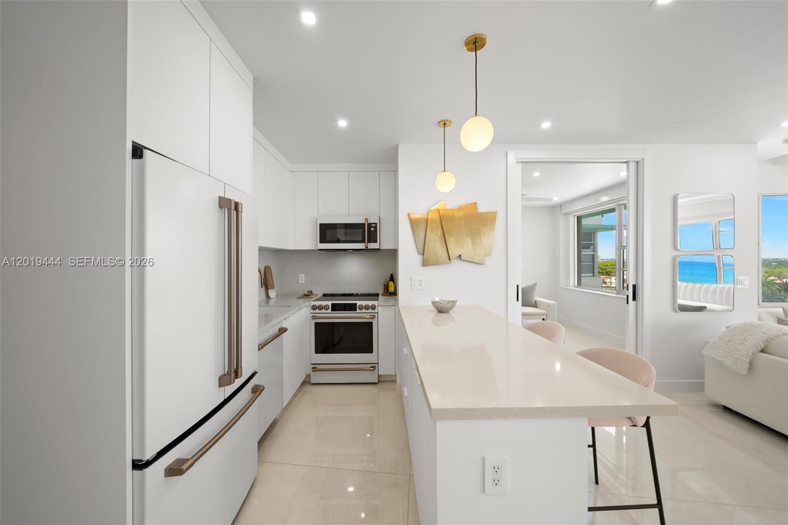 5255 Collins Ave #8F Miami Beach, FL 33140