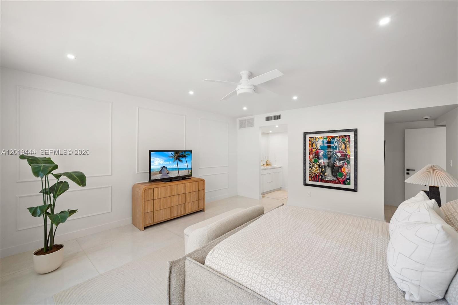 5255 Collins Ave #8F Miami Beach, FL 33140