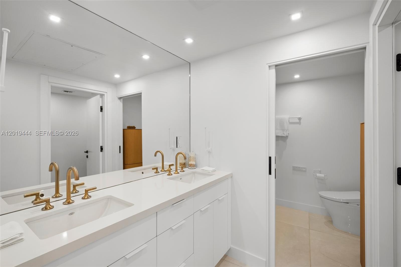5255 Collins Ave #8F Miami Beach, FL 33140