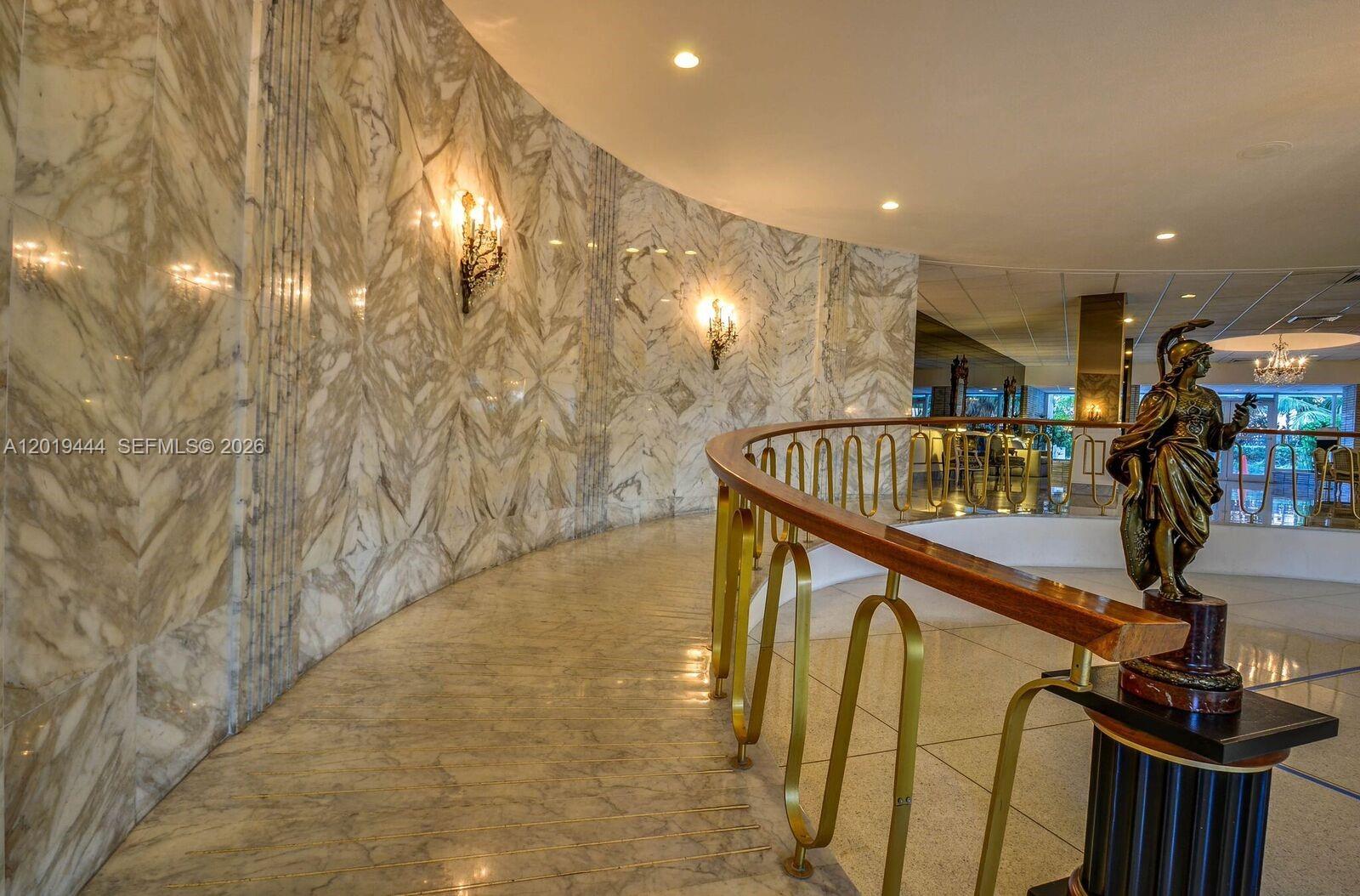 5255 Collins Ave #8F Miami Beach, FL 33140