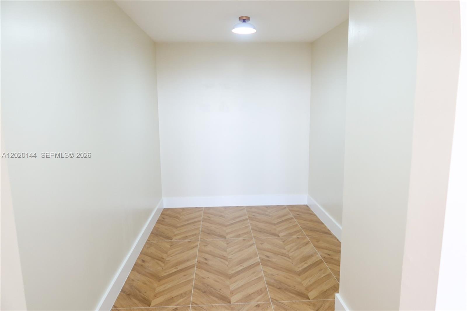2500 Parkview Dr #1816 Hallandale Beach, FL 33009