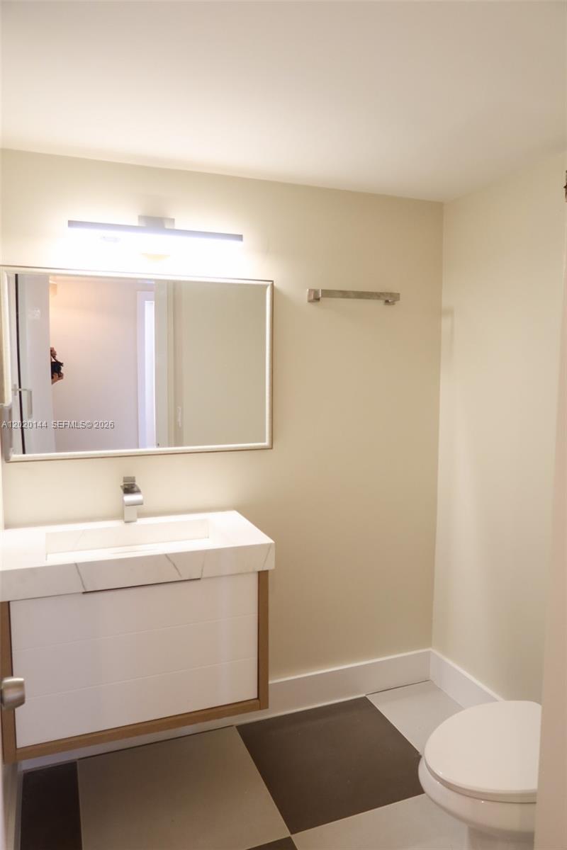 2500 Parkview Dr #1816 Hallandale Beach, FL 33009