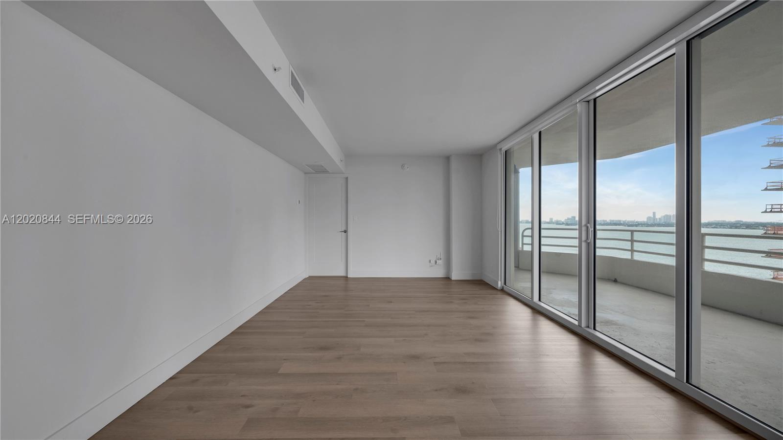 555 NE 34th St #907 Miami, FL 33137