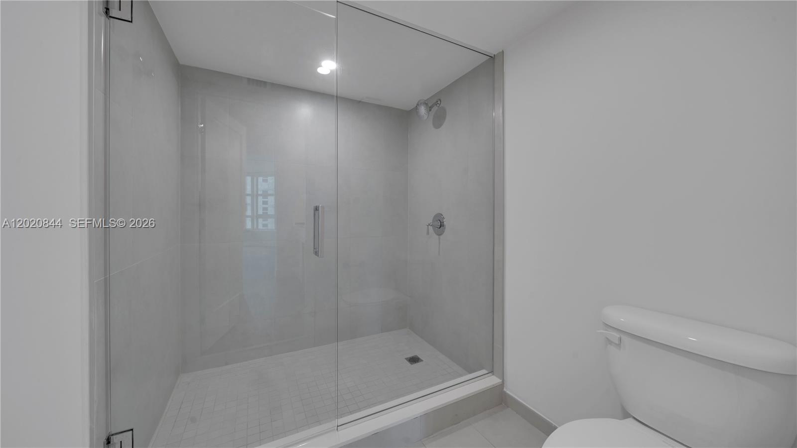 555 NE 34th St #907 Miami, FL 33137