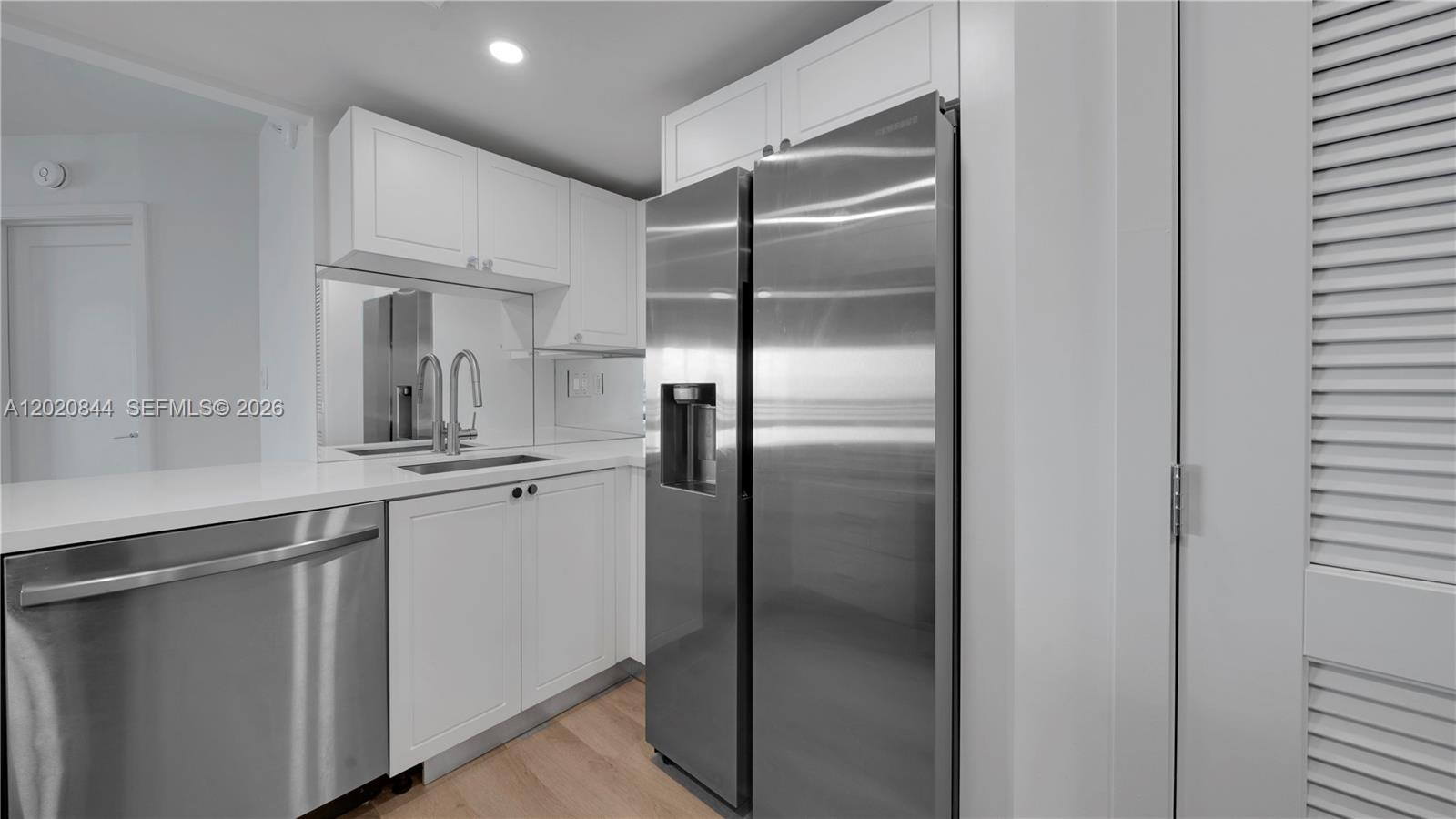 555 NE 34th St #907 Miami, FL 33137