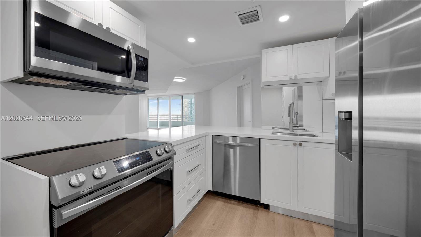 555 NE 34th St #907 Miami, FL 33137