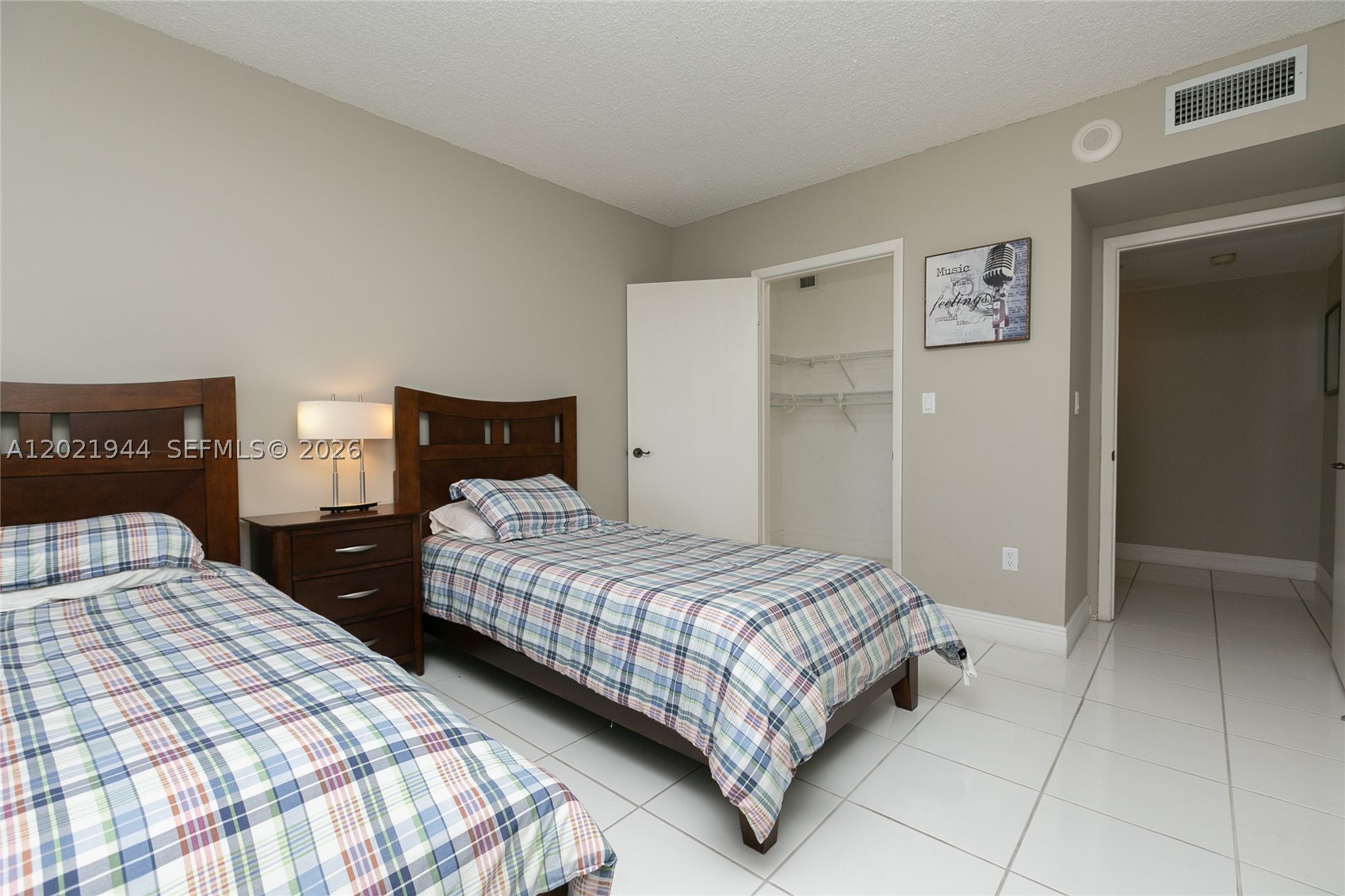 image Champlain Towers East11