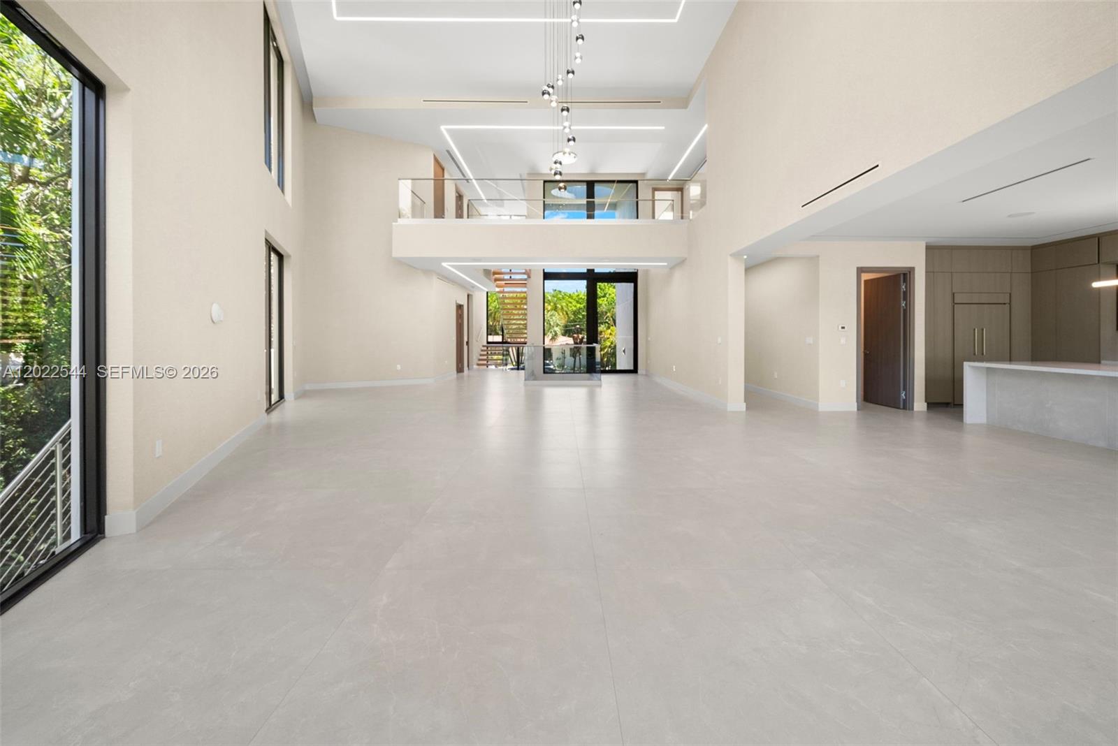 900 NE 75th St Miami, FL 33138