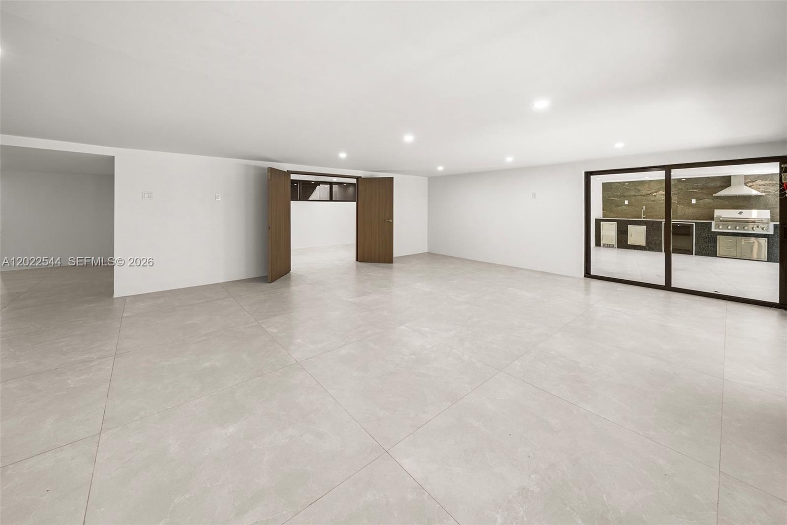 900 NE 75th St Miami, FL 33138