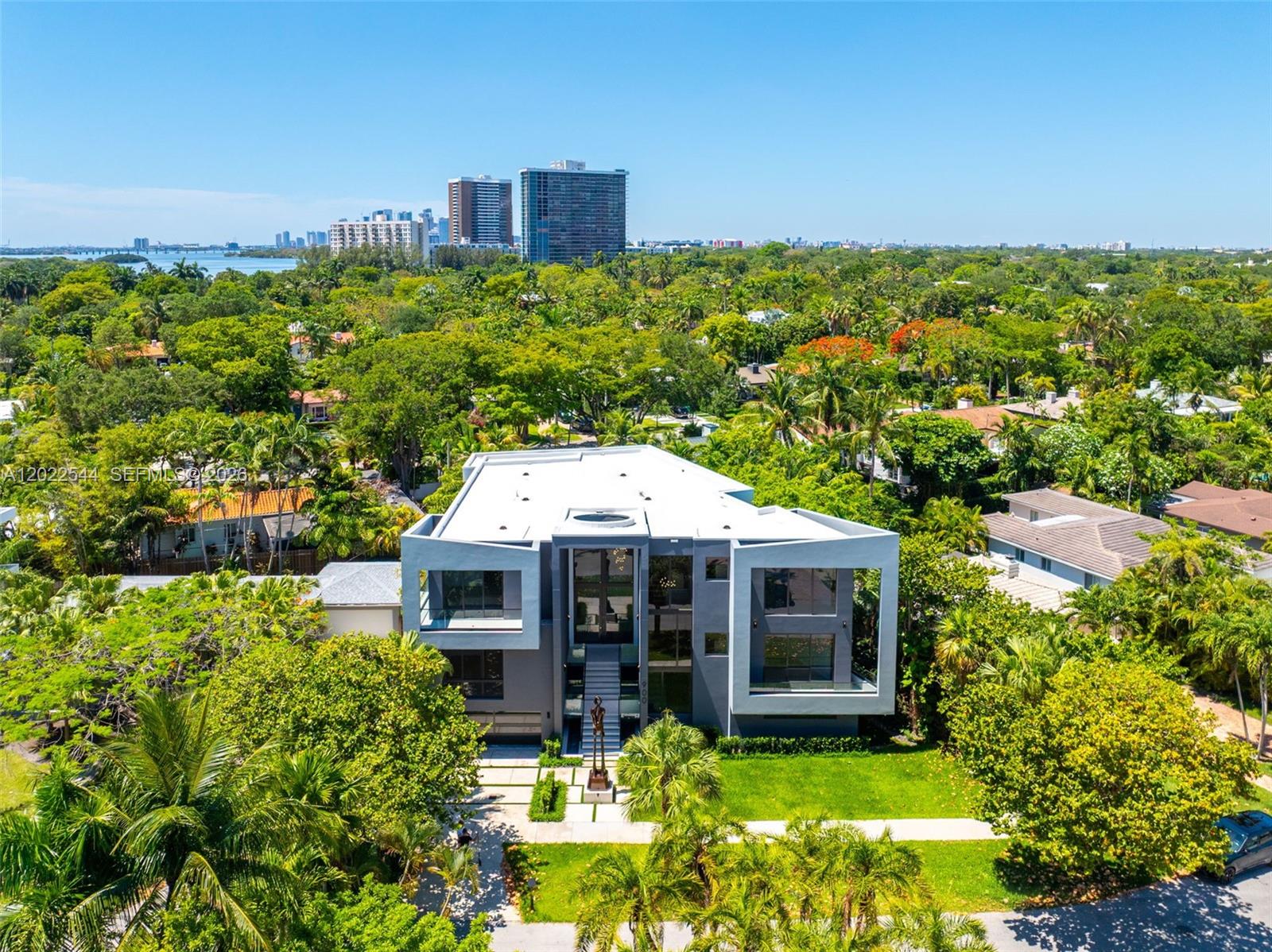 900 NE 75th St Miami, FL 33138