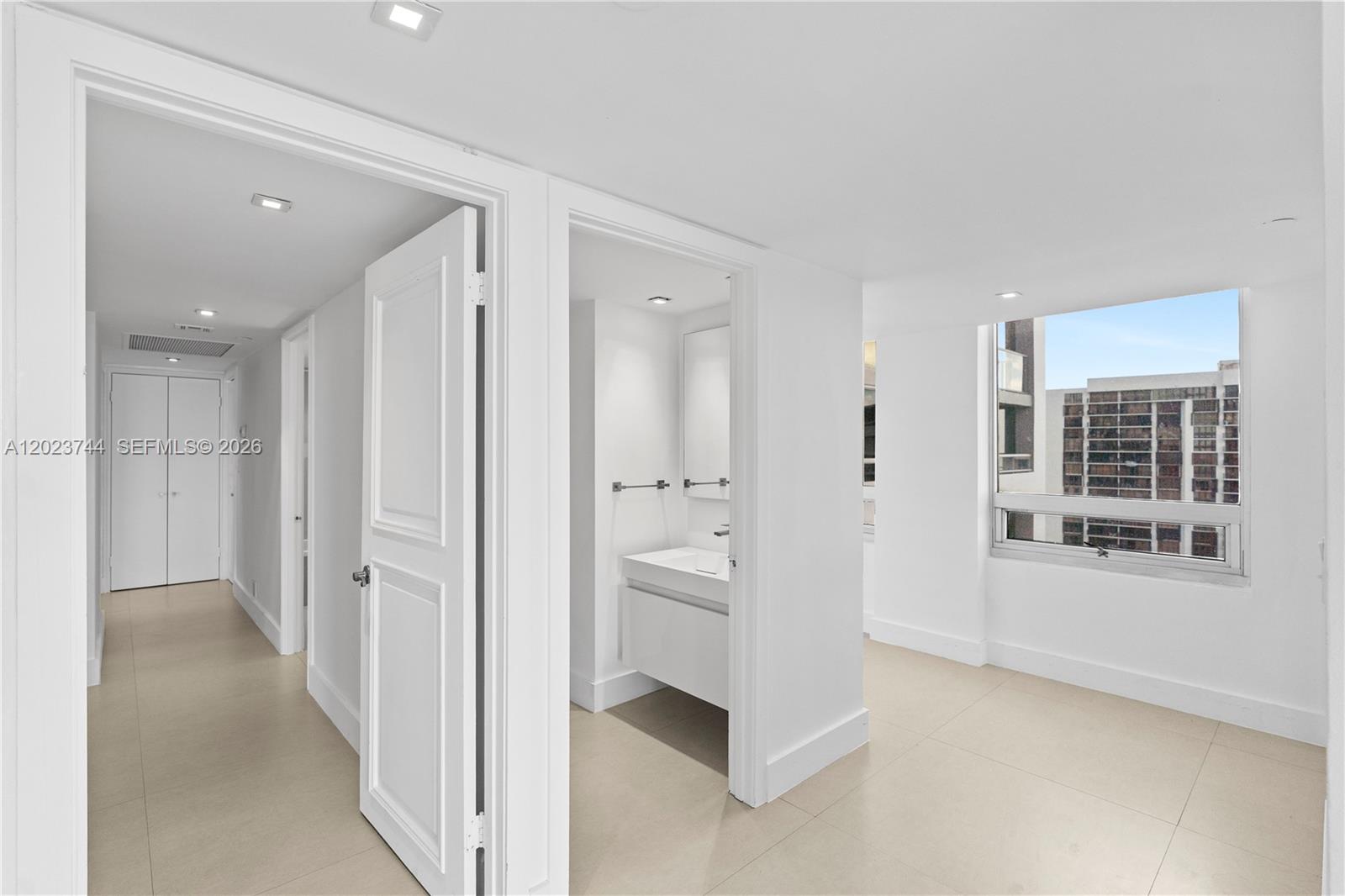 1541 Brickell Ave #C1607 Miami, FL 33129
