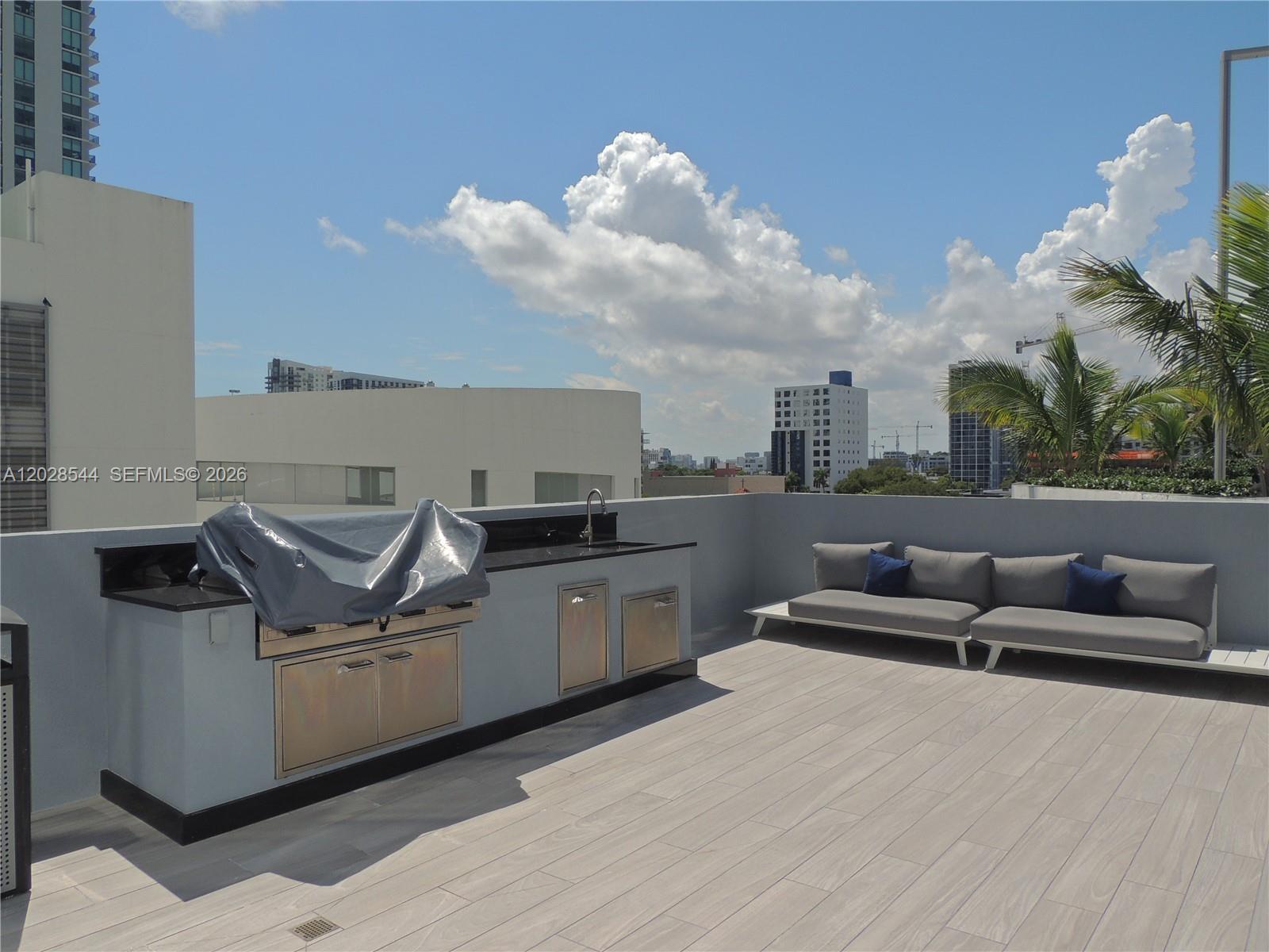 image Platinum Condominium14