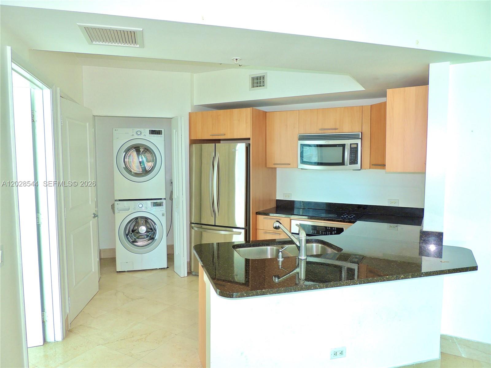 image Platinum Condominium1