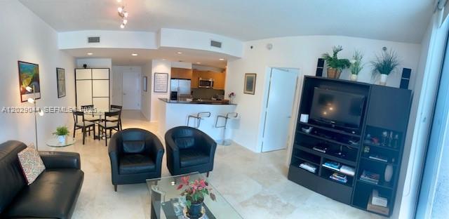 1060 Brickell Ave #2003 Miami, FL 33131