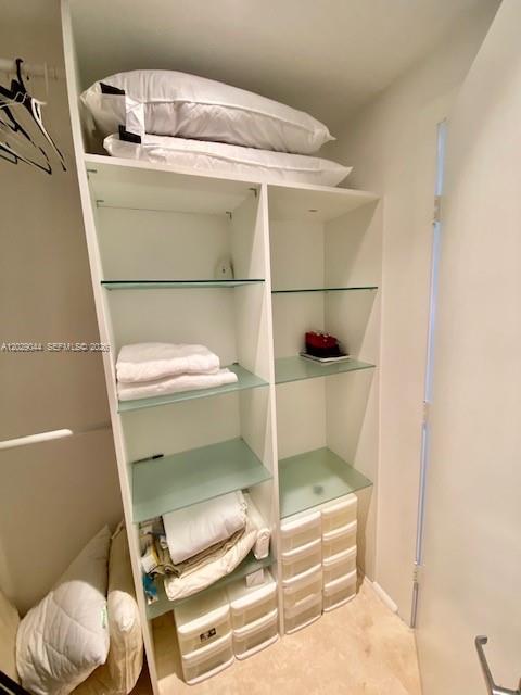 1060 Brickell Ave #2003 Miami, FL 33131