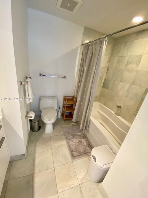 1060 Brickell Ave #2003 Miami, FL 33131