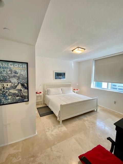 1060 Brickell Ave #2003 Miami, FL 33131