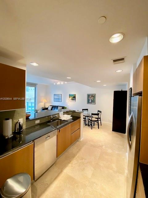 1060 Brickell Ave #2003 Miami, FL 33131
