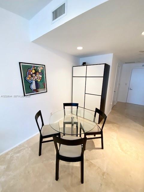 1060 Brickell Ave #2003 Miami, FL 33131