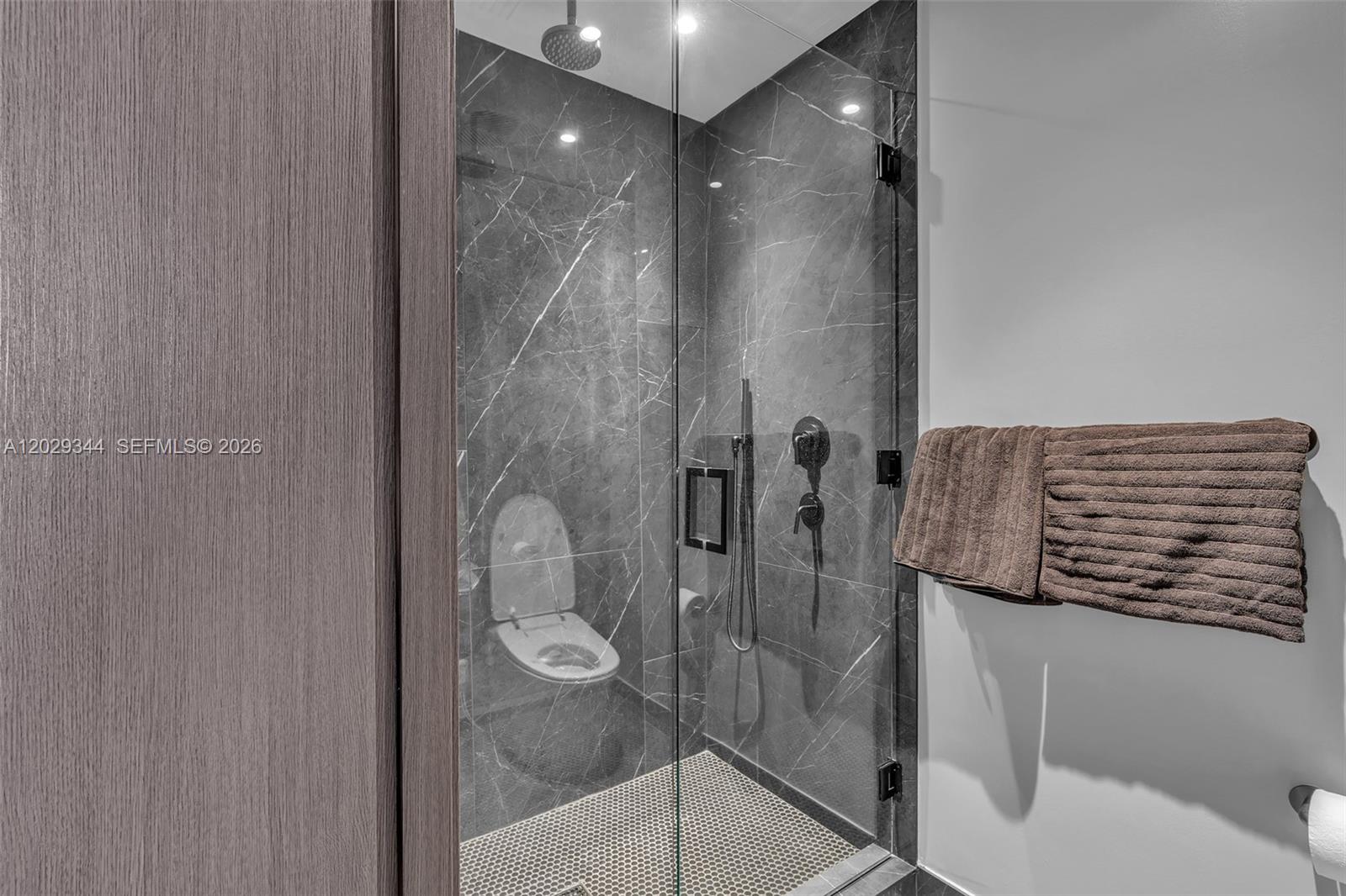 image E11EVEN Hotel & Residences19