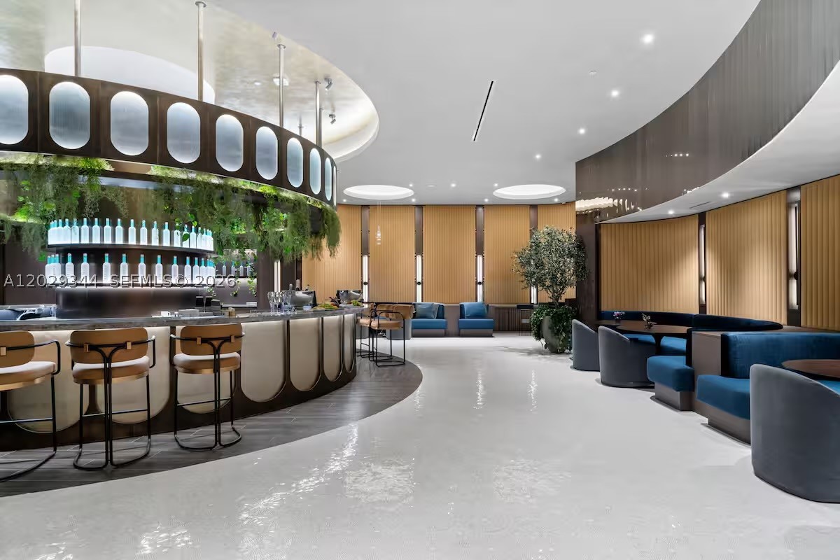 image E11EVEN Hotel & Residences33